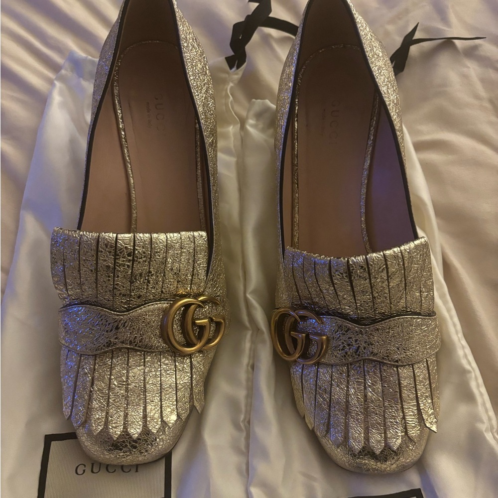 Gucci Marmont Women's Gold Pumps